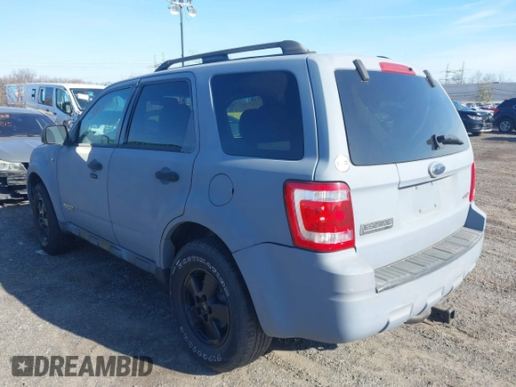 2008 Ford Escape XLT with VIN 1FMCU93198KD32038, listed as a IAAI auction lot 38925724 with 66,153 mi miles. Bid and sale history available at carsss.com. Image 3.