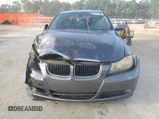 2007 BMW 3 Series 328i z VIN WBAVA33507KX72442, wystawiony jako Copart lot #59585405 z przebiegiem 185 003 mil mil oraz Szkoda całkowita • Salvage title. Historia ofert i sprzedaży dostępna na DreamBid. Obrazek 5.