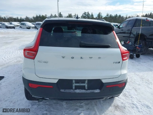 2020 Volvo XC40 R-Design with VIN YV4162UM1L2265124, listed as a IAAI auction lot 41615190 with 35,077 mi miles. Bid and sale history available at carsss.com. Image 16.
