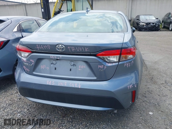 2020 Toyota Corolla LE with VIN 5YFEPRAE3LP098127, listed as a IAAI auction lot 41880641 with 46,577 mi miles. Bid and sale history available at carsss.com. Image 17.