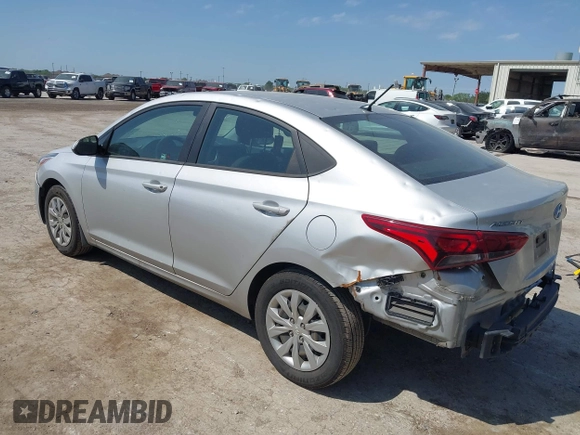 2021 Hyundai Accent SE z VIN 3KPC24A63ME139599, wystawiony jako IAAI lot #42207032 z przebiegiem 91 695 mil mil oraz . Historia ofert i sprzedaży dostępna na DreamBid. Obrazek 3.