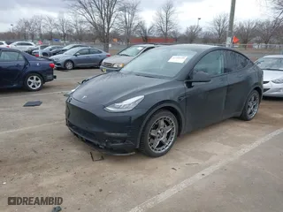 2020 Tesla Model Y Long Range with VIN 5YJYGDEE4LF033826, listed as a IAAI auction lot 41734119 with 131,507 mi miles. Bid and sale history available at carsss.com. Image 17.