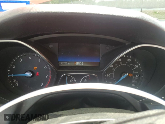 2018 Ford Focus SE with VIN 1FADP3FEXJL269131, listed as a Copart auction lot 55894765 with 33,752 mi miles and Salvage title. Bid and sale history available at DreamBid. Image 9.