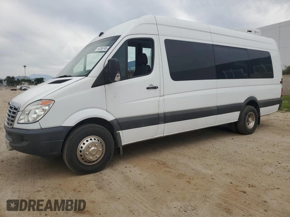 2009 Freightliner Sprinter z VIN WDYPF4AC995428926, wystawiony jako Copart lot #44266745 z przebiegiem 178 136 mil mil oraz Tytuł czysty. Historia ofert i sprzedaży dostępna na DreamBid. Obrazek 1.