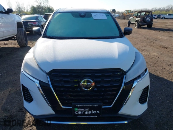 2021 Nissan Kicks S with VIN 3N1CP5BV2ML483629, listed as a IAAI auction lot 41995135 with 77,650 mi miles. Bid and sale history available at carsss.com. Image 12.