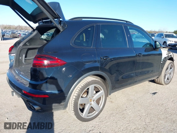 2017 Porsche Cayenne S z VIN WP1AB2A26HLA53031, wystawiony jako IAAI lot #41200509 z przebiegiem 92 305 mil mil oraz . Historia ofert i sprzedaży dostępna na DreamBid. Obrazek 4.