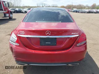 2017 Mercedes-Benz C 300 z VIN 55SWF4KB7HU231035, wystawiony jako IAAI lot #42057097 z przebiegiem 58 123 mil mil oraz . Historia ofert i sprzedaży dostępna na DreamBid. Obrazek 16.