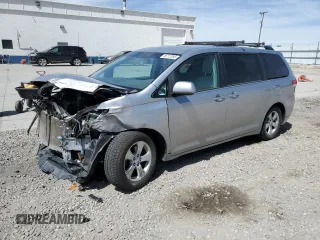 2011 Toyota Sienna LE AAS с VIN 5TDKK3DC9BS149113, выставлен на аукционе Copart как лот 56712085 с пробегом 212 294 миль миль и Списание • Salvage title. История ставок и продаж доступна на DreamBid. Изображение 1.
