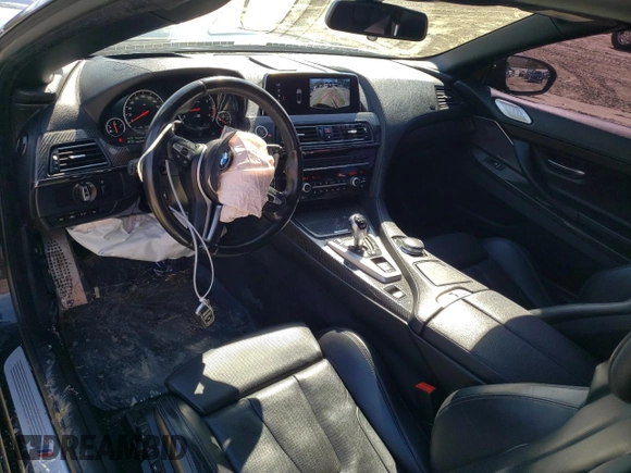 2018 BMW M6 z VIN WBS6G9C50JD950282, wystawiony jako Copart lot #46023174 z przebiegiem 14 184 mil mil oraz . Historia ofert i sprzedaży dostępna na DreamBid. Obrazek 8.