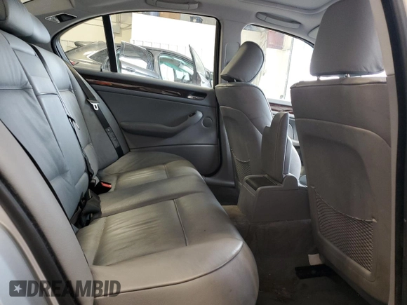 2003 BMW 3 Series 325i with VIN WBAET37413NJ29666, listed as a Copart auction lot 53637505 with 0 mi miles and Non Repairable. Bid and sale history available at carsss.com. Image 10.