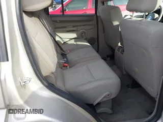 2007 Jeep Commander Sport с VIN 1J8HH48PX7C673318, выставлен на аукционе IAAI как лот 41585570 с пробегом 188 977 миль миль и . История ставок и продаж доступна на DreamBid. Изображение 8.