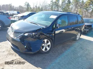 2015 Toyota Sienna LE AAS with VIN 5TDKK3DCXFS594370, listed as a IAAI auction lot 41910126 with 131,638 mi miles. Bid and sale history available at carsss.com. Image 17.