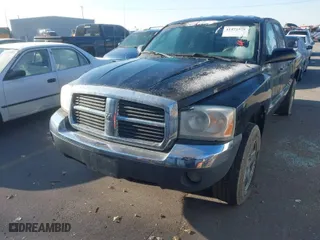 2005 Dodge Dakota SLT with VIN 1D7HE48K95S273313, listed as a IAAI auction lot 41472578 with 158,447 mi miles. Bid and sale history available at carsss.com. Image 6.