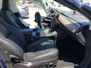 2023 Tesla Model 3 z VIN 5YJ3E1EA2PF506429, wystawiony jako IAAI lot #42320628 z przebiegiem Nie podano mil oraz . Historia ofert i sprzedaży dostępna na DreamBid. Obrazek 5.