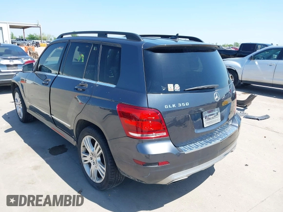 2015 Mercedes-Benz GLK 350 z VIN WDCGG8JB9FG364050, wystawiony jako IAAI lot #41979590 z przebiegiem 85 567 mil mil oraz . Historia ofert i sprzedaży dostępna na DreamBid. Obrazek 3.