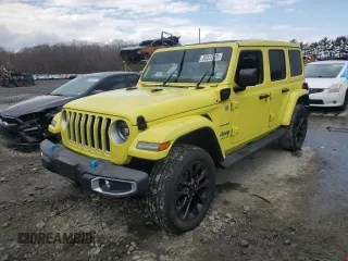 2023 Jeep Wrangler Sahara z VIN 1C4JJXP62PW557455, wystawiony jako Copart lot #50372625 z przebiegiem 20 719 mil mil oraz Szkoda całkowita • Salvage title. Historia ofert i sprzedaży dostępna na DreamBid. Obrazek 1.