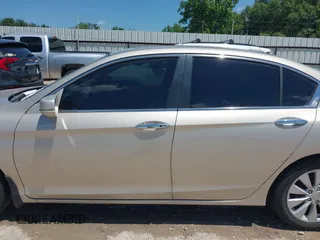 2013 Honda Accord EX z VIN 1HGCR2F78DA272736, wystawiony jako IAAI lot #42190689 z przebiegiem 127 175 mil mil oraz . Historia ofert i sprzedaży dostępna na DreamBid. Obrazek 15.