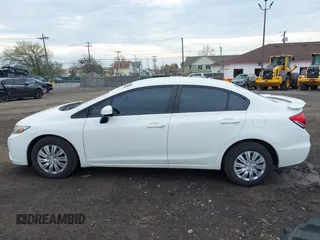 2013 Honda Civic LX z VIN 2HGFB2F5XDH569072, wystawiony jako IAAI lot #42122963 z przebiegiem 160 207 mil mil oraz . Historia ofert i sprzedaży dostępna na DreamBid. Obrazek 14.