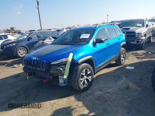 2018 Jeep Cherokee Trailhawk with VIN 1C4PJMBB2JD569069, listed as a IAAI auction lot 41651023 with 80,201 mi miles. Bid and sale history available at carsss.com. Image 2.