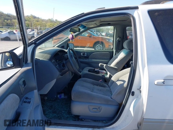 2000 Toyota Sienna LE with VIN 4T3ZF13C2YU171440, listed as a IAAI auction lot 42045373 with Not Provided miles and . Bid and sale history available at DreamBid. Image 5.