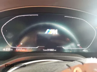 2022 BMW X3 M z VIN 5YM13EC0XN9M66145, wystawiony jako Copart lot #39769893 z przebiegiem 1682 mil mil oraz . Historia ofert i sprzedaży dostępna na DreamBid. Obrazek 9.