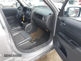 2016 Jeep Patriot Sport with VIN 1C4NJRBB8GD647299, listed as a IAAI auction lot 41673086 with 95,321 mi miles and . Bid and sale history available at DreamBid. Image 5.