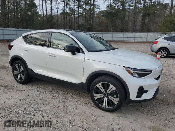 2023 Volvo C40 Core с VIN YV4ED3GK9P2043864, выставлен на аукционе Copart как лот 43547435 с пробегом 10 921 миль миль и Списание • Salvage title. История ставок и продаж доступна на DreamBid. Изображение 4.