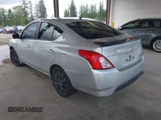 2016 Nissan Versa SV z VIN 3N1CN7AP9GL890842, wystawiony jako IAAI lot #42299478 z przebiegiem 90 572 mil mil oraz . Historia ofert i sprzedaży dostępna na DreamBid. Obrazek 3.