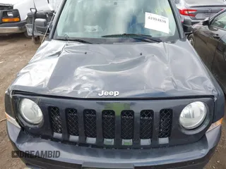 2014 Jeep Patriot Sport with VIN 1C4NJRBB7ED546414, listed as a IAAI auction lot 41904830 with 103,318 mi miles. Bid and sale history available at carsss.com. Image 6.