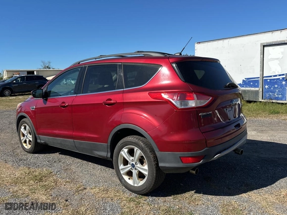 2013 Ford Escape SE with VIN 1FMCU9G95DUD25554, listed as a Copart auction lot 83068844 with 999,999 mi miles and Clean Title. Bid and sale history available at carsss.com. Image 3.