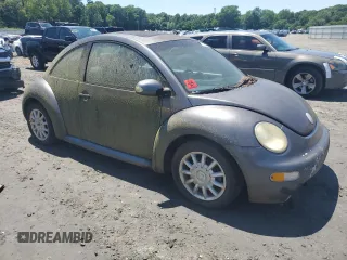 2005 Volkswagen New Beetle Coupe GLS with VIN 3VWCK31C95M415675, listed as a Copart auction lot 60042004 with 124,674 mi miles and Non Repairable. Bid and sale history available at carsss.com. Image 4.