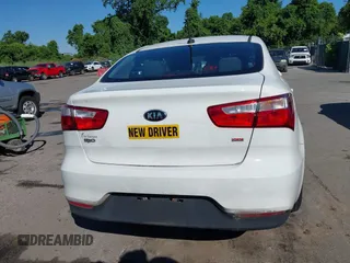 2017 Kia Rio LX z VIN KNADM4A32H6010797, wystawiony jako IAAI lot #39638075 z przebiegiem 51 977 mil mil oraz . Historia ofert i sprzedaży dostępna na DreamBid. Obrazek 16.
