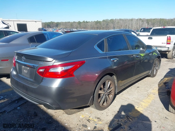 2016 Nissan Altima 2.5 SL with VIN 1N4AL3AP3GC272503, listed as a IAAI auction lot 41288367 with 132,269 mi miles. Bid and sale history available at carsss.com. Image 4.