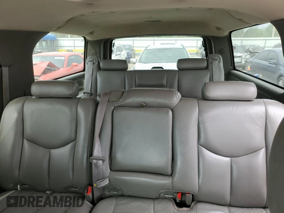 2005 Chevrolet Suburban Z71 with VIN 3GNFK16ZX5G110659, listed as a Copart auction lot 51700115 with 223,329 mi miles and Salvage title. Bid and sale history available at DreamBid. Image 10.