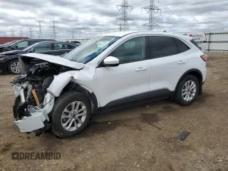 2020 Ford Escape SE z VIN 1FMCU9G68LUC29423, wystawiony jako Copart lot #53179445 z przebiegiem 64 909 mil mil oraz Szkody całkowita. Historia ofert i sprzedaży dostępna na DreamBid. Obrazek 1.
