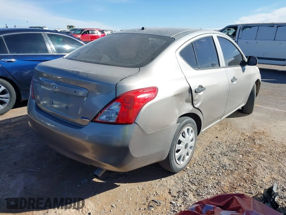 2014 Nissan Versa SV with VIN 3N1CN7AP8EL828670, listed as a IAAI auction lot 41584783 with 154,769 mi miles and . Bid and sale history available at carsss.com. Image 4.