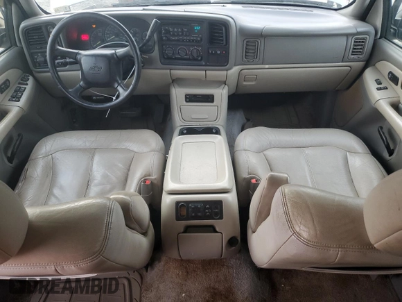 2000 Chevrolet Suburban LT with VIN 3GNFK16T3YG208884, listed as a Copart auction lot 48656935 with 377,458 mi miles and Salvage Title. Bid and sale history available at carsss.com. Image 8.