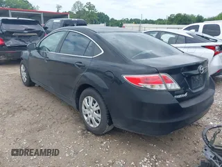 2010 Mazda 6 i Sport with VIN 1YVHZ8BH9A5M12698, listed as a IAAI auction lot 39521538 with 175,114 mi miles. Bid and sale history available at carsss.com. Image 3.
