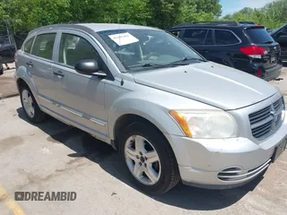 2007 Dodge Caliber SXT z VIN 1B3HB48B57D281615, wystawiony jako IAAI lot #42281412 z przebiegiem 129 842 mil mil oraz . Historia ofert i sprzedaży dostępna na DreamBid. Obrazek 1.