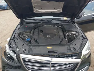 2019 Mercedes-Benz S-Class S 560 with VIN WDDUG8DBXKA471969, listed as a IAAI auction lot 41305721 with 65,215 mi miles. Bid and sale history available at carsss.com. Image 10.