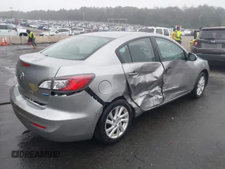 2012 Mazda 3 i Touring с VIN JM1BL1V8XC1544668, выставлен на аукционе IAAI как лот 42518880 с пробегом 111 554 миль миль и . История ставок и продаж доступна на DreamBid. Изображение 4.