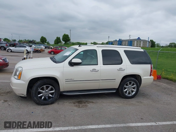 2013 GMC Yukon Denali z VIN 1GKS2EEF4DR358429, wystawiony jako IAAI lot #42182845 z przebiegiem 161 020 mil mil oraz . Historia ofert i sprzedaży dostępna na DreamBid. Obrazek 14.