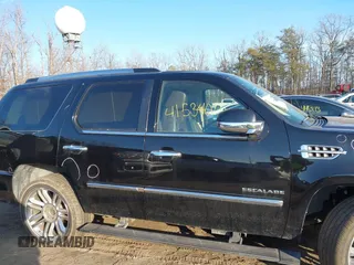 2013 Cadillac Escalade Platinum Edition with VIN 1GYS4DEF7DR251126, listed as a IAAI auction lot 41534025 with 173,153 mi miles. Bid and sale history available at carsss.com. Image 14.