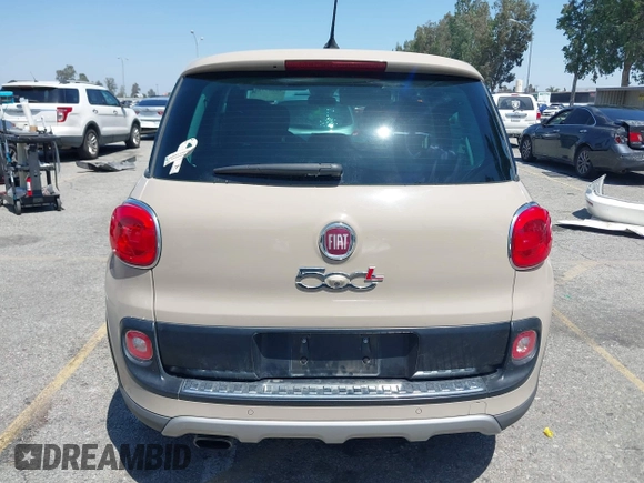 2015 FIAT 500L Urbana Trekking с VIN ZFBCFADH2FZ033204, выставлен на аукционе IAAI как лот 42267755 с пробегом 41 175 миль миль и . История ставок и продаж доступна на DreamBid. Изображение 16.