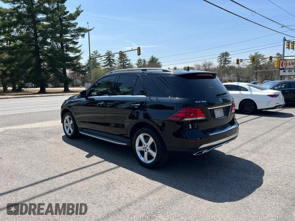 2017 Mercedes-Benz GLE 350 z VIN 4JGDA5HB3HA970802, wystawiony jako Copart lot #54207775 z przebiegiem 99 455 mil mil oraz Czysty tytuł • Clean title. Historia ofert i sprzedaży dostępna na DreamBid. Obrazek 4.
