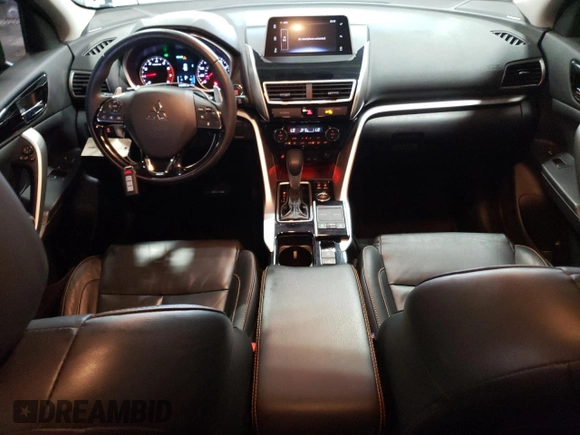 2018 Mitsubishi Eclipse Cross SE z VIN JA4AT5AA3JZ068638, wystawiony jako Copart lot #56044235 z przebiegiem 49 006 mil mil oraz Szkoda całkowita • Salvage title. Historia ofert i sprzedaży dostępna na DreamBid. Obrazek 8.