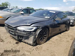 2016 Tesla Model S 90D z VIN 5YJSA1E42GF139758, wystawiony jako Copart lot #63077255 z przebiegiem 78 235 mil mil oraz Szkoda całkowita • Salvage title. Historia ofert i sprzedaży dostępna na DreamBid. Obrazek 1.
