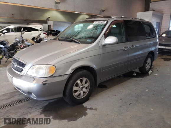 2004 Kia Sedona LX with VIN KNDUP131946569536, listed as a Copart auction lot 82963493 with 119,901 mi miles and Clean Title. Bid and sale history available at carsss.com. Image 1.
