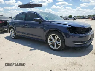 2014 Volkswagen Passat SE z VIN 1VWBS7A39EC065372, wystawiony jako Copart lot #56692415 z przebiegiem 83 257 mil mil oraz Szkoda całkowita • Salvage title. Historia ofert i sprzedaży dostępna na DreamBid. Obrazek 4.