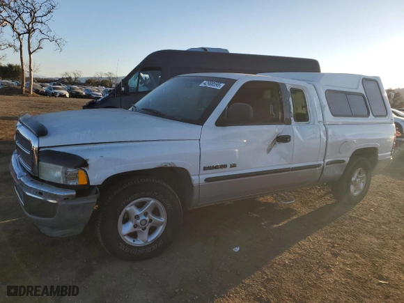 1999 Dodge Ram 1500 with VIN 3B7HC13Z5XM535312, listed as a Copart auction lot 42908595 with 100,655 mi miles and Salvage Title. Bid and sale history available at carsss.com. Image 1.